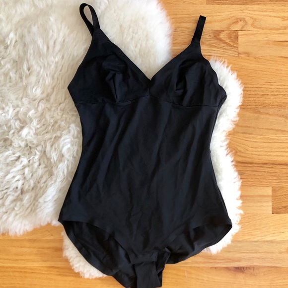 Tobi Bodysuit - Picture 2 of 2